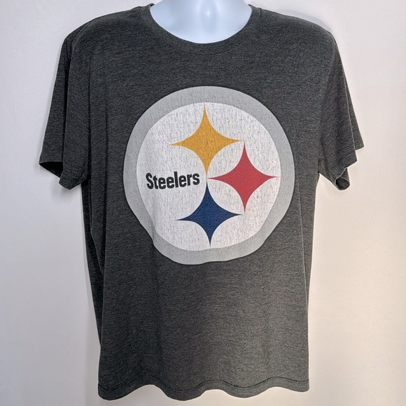 Team Apparel Other - ❤️3/$30 NFL Steelers T-shirt